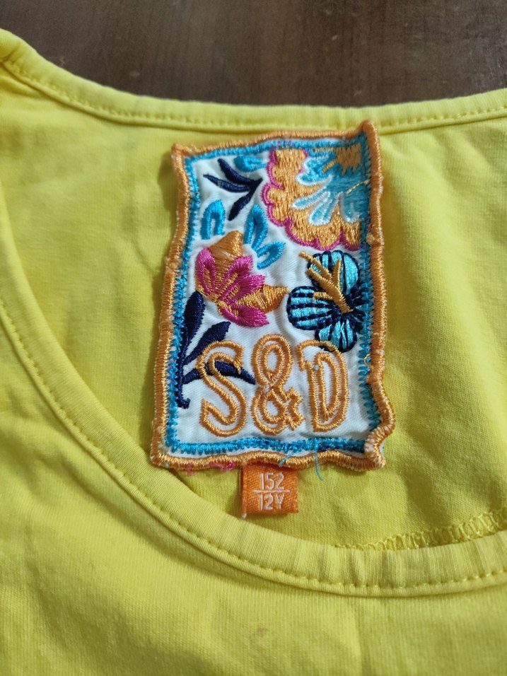 Sarı Baskılı Straplez Kolsuz Tişört - Görsel 4