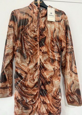 Drapeli Uzun Kahverengi Bağlama Desenli Elbise - Görsel 2