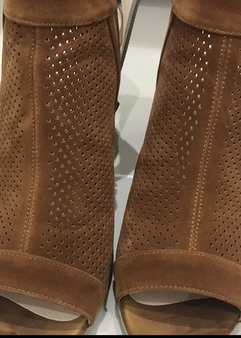 Bej Süet Kadın Tokalı Blok Topuklu Sandalet - Görsel 6