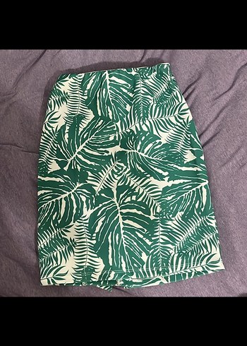 Yeşil Batik Desenli Yüksek Bel Mini Şort - Görsel 3