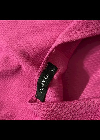 Pembe V Yakalı İnce Askılı Midi Elbise - Görsel 4