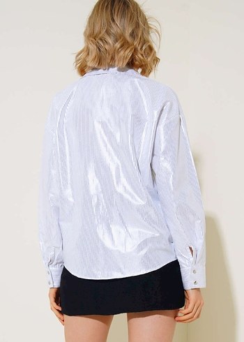 Beyaz Çizgili Kemerli Mini İş Gömleği varaklı - Görsel 4