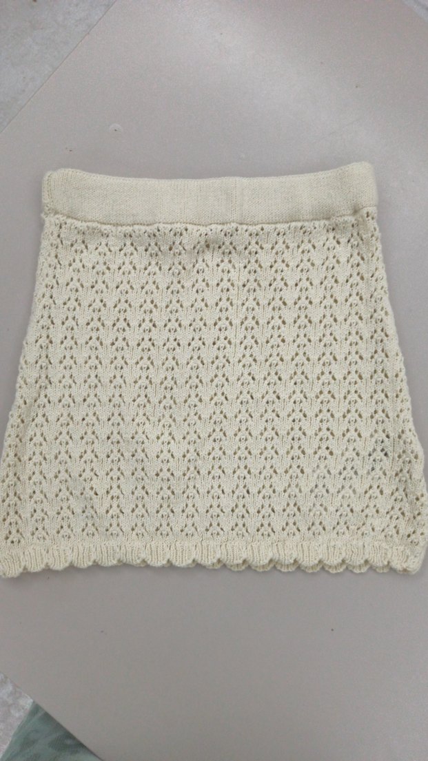 Koton Kız Çocuk Ajurlu Triko Süveter ve Mini Etek ikili Takım. - Görsel 4