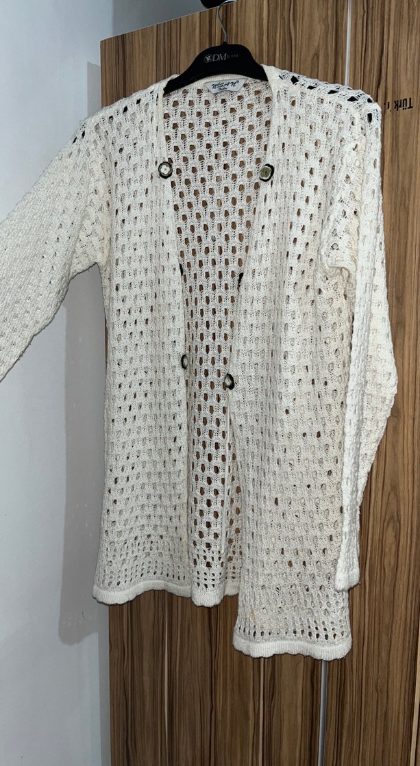 Uzun Kollu Beyaz Örgü Hırka - Görsel 2