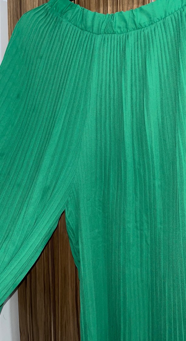 Yeşil Pliseli Salaş Kadın Kumaş Pantolon - Görsel 3
