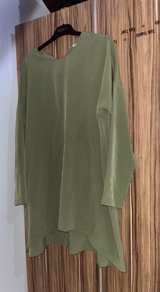 Kadın Haki V Yakalı Uzun Kollu Tunik - Görsel 2