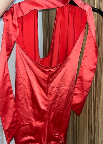 Kırmızı Saten V Yaka Kadın Tulum - Görsel 2