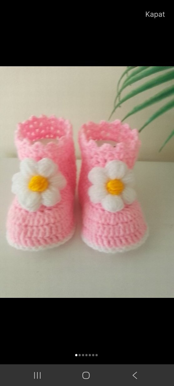 Pembe Nakışlı Kız Bebek Örgü Patik - Görsel 3