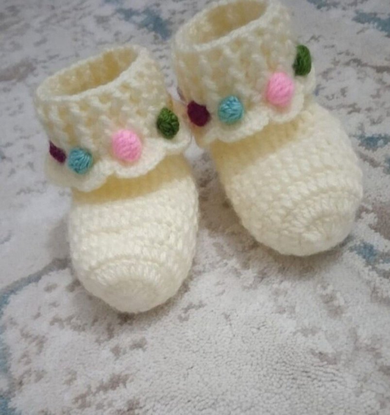 Pembe Nakışlı Kız Bebek Örgü Patik - Görsel 4