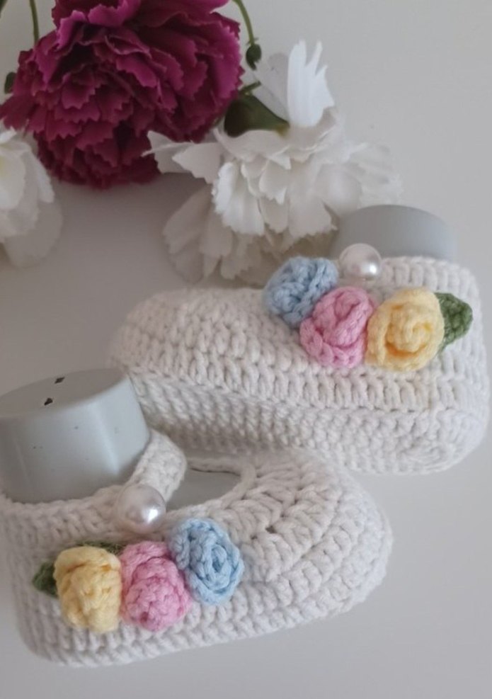 Pembe Nakışlı Kız Bebek Örgü Patik - Görsel 2