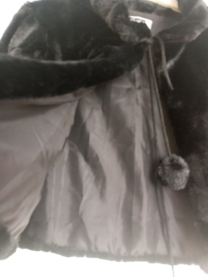 Siyah Peluş Detaylı Mini Ceket - Görsel 4