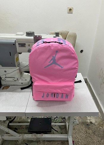 Renkli Baskılı Pembe Kadın Spor Sırt Çantas Nike Jordan ı - Görsel 2