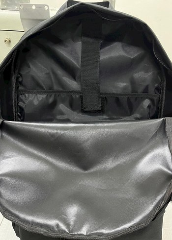 Siyah Minimalist Kadın Sırt Çantası - Görsel 6