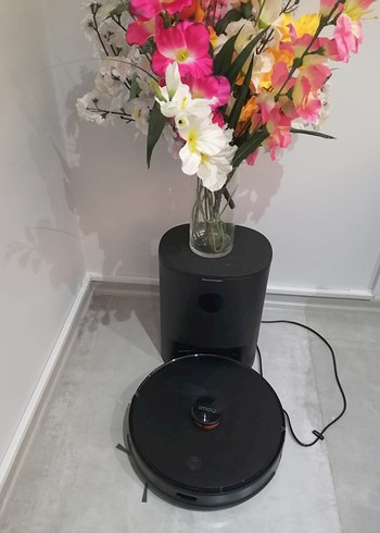 Siyah Akıllı Robot Süpürge - Görsel 2