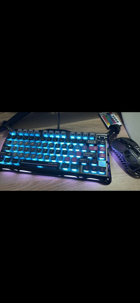 Çok Renkli Işıklı Mekanik Klavye - Görsel 4