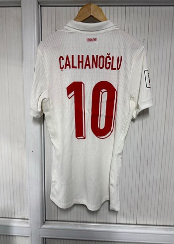 Hakan çalhanoğlu milli takım maç forması - Görsel 2