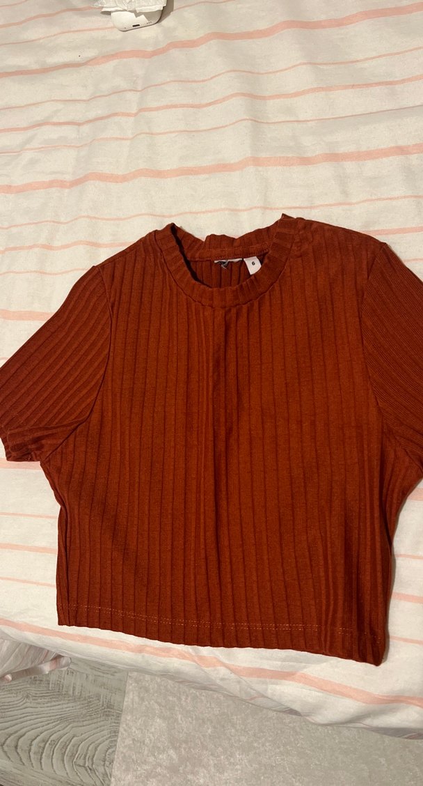 Kahverengi Kısa Kollu Tişörtü - Görsel 2