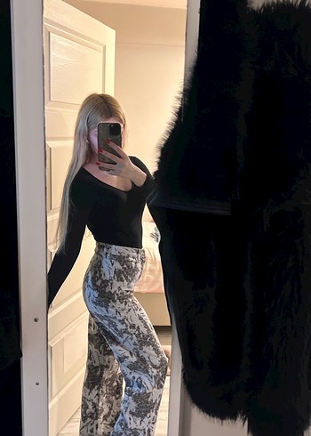 Gri Batik Desenli Salaş Kadın Kot Pantolon - Görsel 2