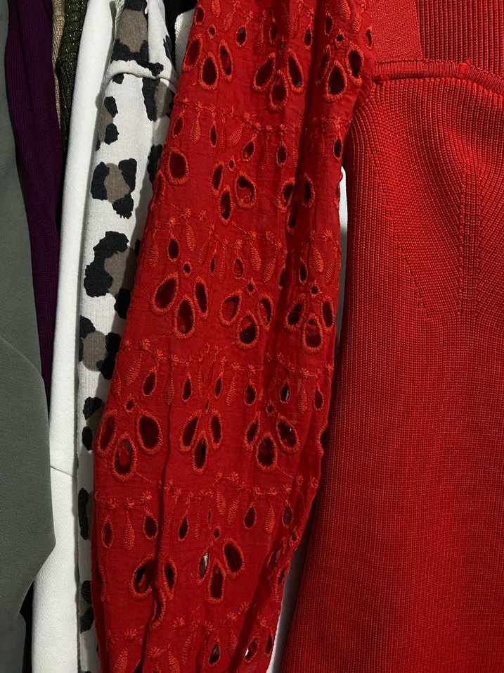 Kırmızı balon kol ve yaka detaylı triko - Görsel 3