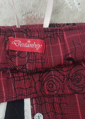 Kırmızı Baskılı etek - Görsel 3