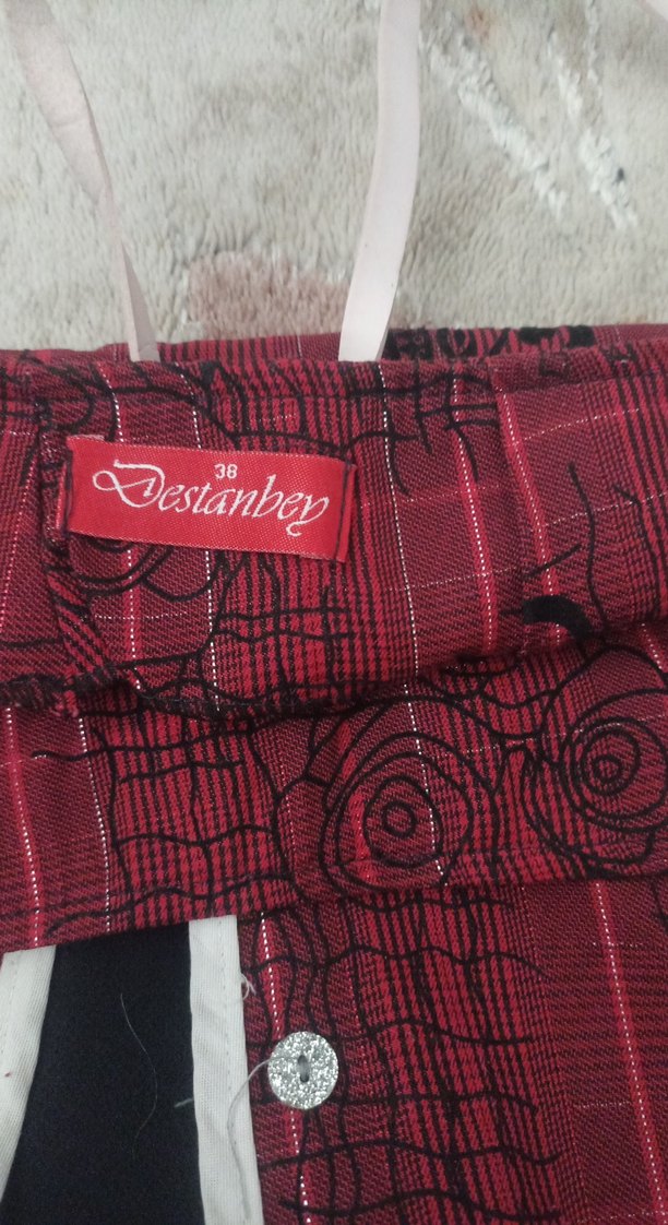 Kırmızı Baskılı etek - Görsel 3