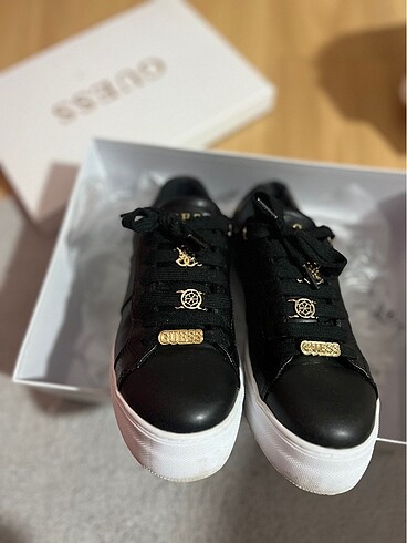 37 Beden Guess Sneaker