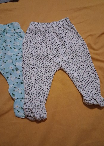 Çocuklar için Fırfırlı Bağlama Desenli Pantolon - Görsel 4