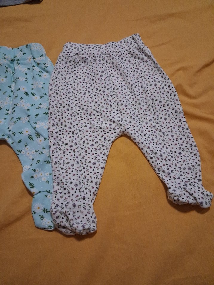 Çocuklar için Fırfırlı Bağlama Desenli Pantolon - Görsel 4