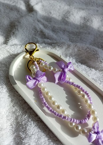 İnci ve Fiyonk Detaylı lila Boncuklu çanta charm - Görsel 2