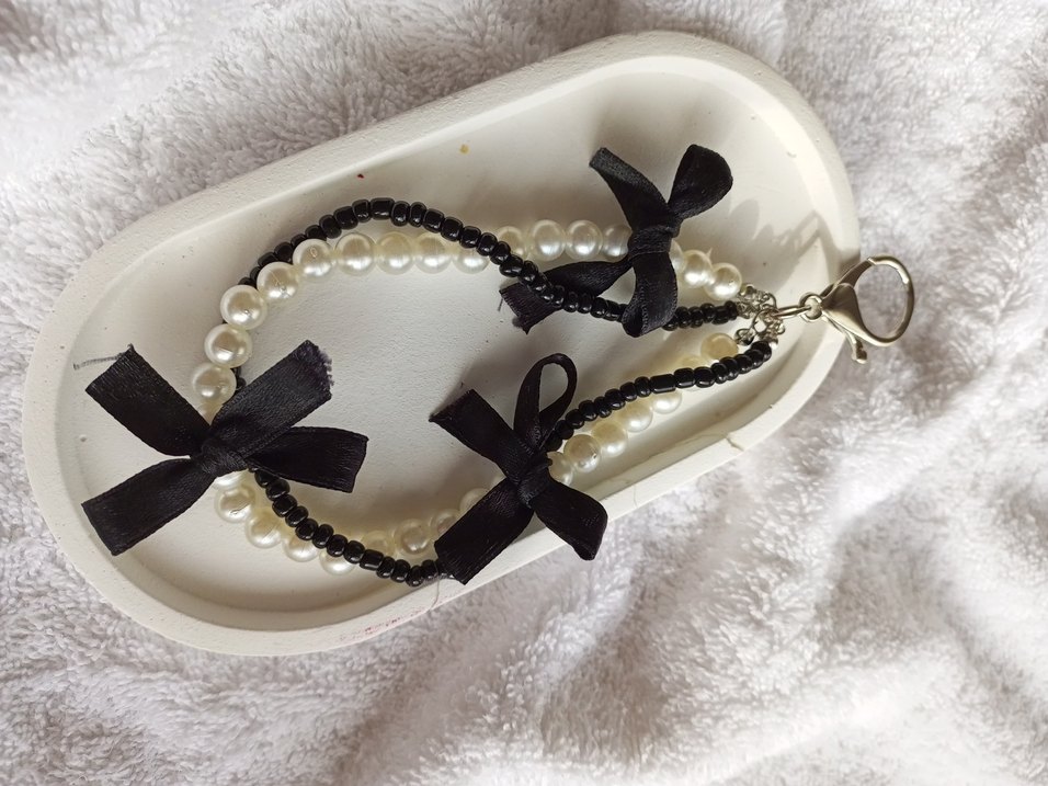 Çanta Charm İnci Boncuklu Siyah Fiyonk Detaylı - Görsel 2