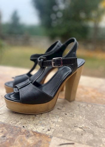 Siyah Platform Topuklu Kadın Ayakkabı - Görsel 4