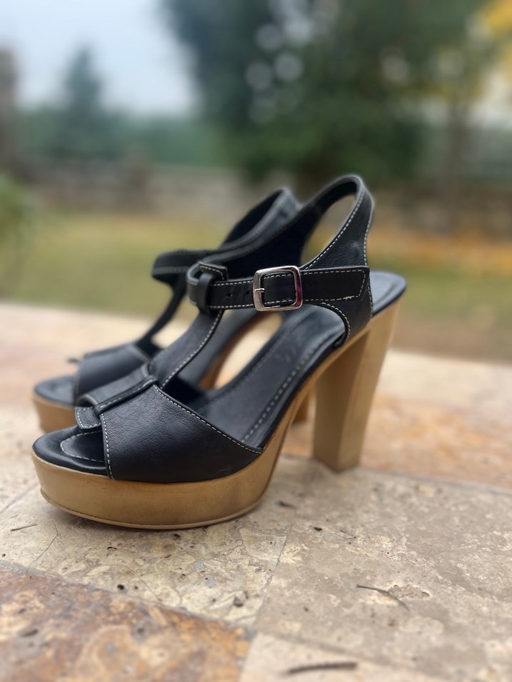 Siyah Platform Topuklu Kadın Ayakkabı - Görsel 4