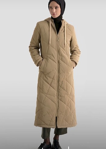 Armine marka
Bej Kapüşonlu Fermuarlı Kadın Ceket - Görsel 4