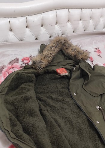 Kürk Detaylı Sıcak Kışlık Kadın Mont - Görsel 2