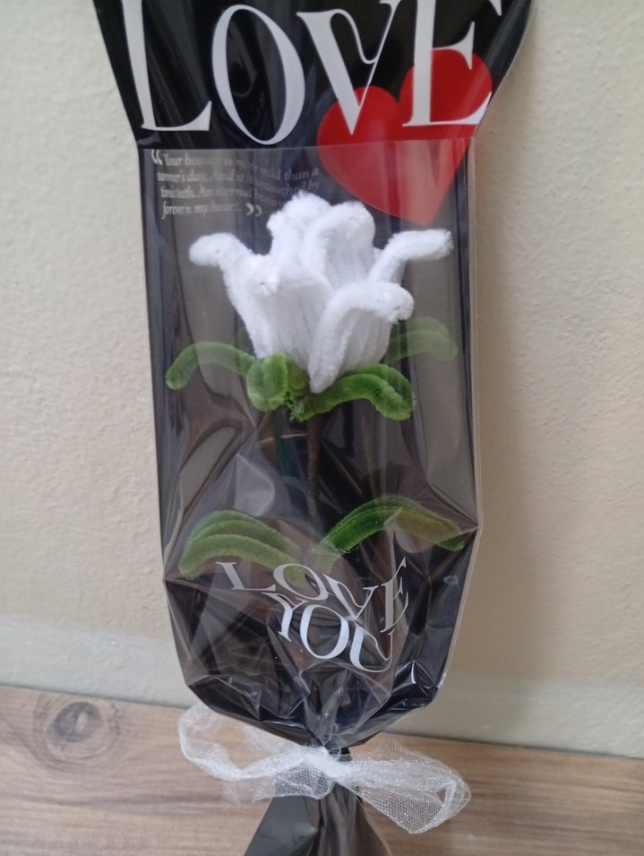 Tek beyaz gul - Görsel 3