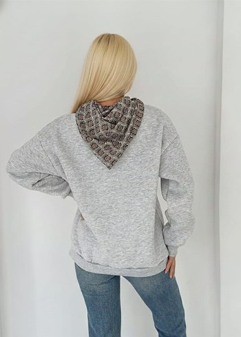 Kalın yumoş fularlı sweatshirt - Görsel 2