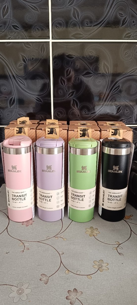 Stanley Termos Şişesi Pastel Renklerde - Görsel 3