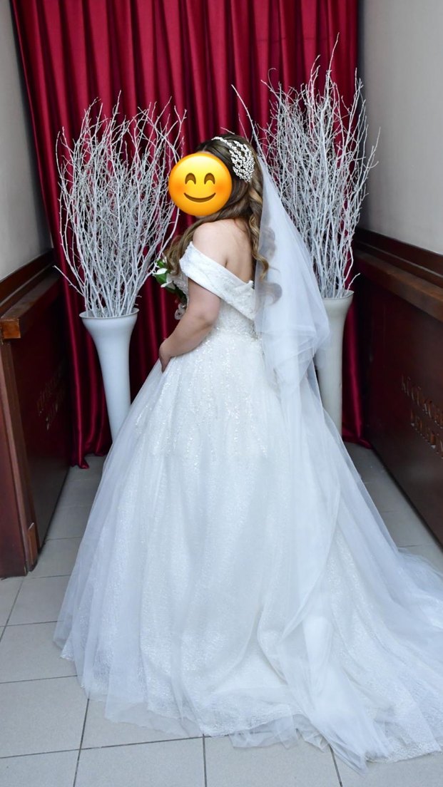 Madonna yaka işlemeli gelinlik - Görsel 5