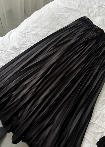 Kadın Siyah Pilili Uzun Etek - Görsel 2