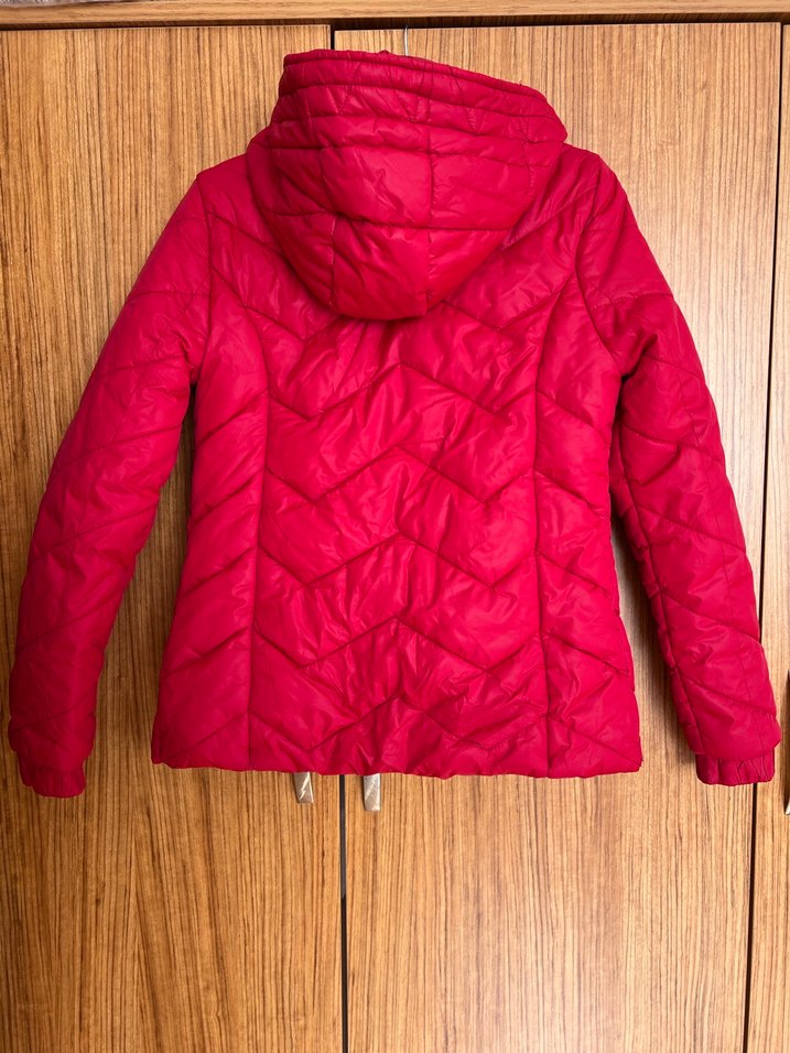 Kırmızı Kadın Kapüşonlu Montu - Görsel 5