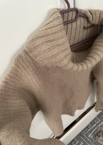 Bej Yumuşak Dokulu Boğazlı Triko Kazak - Görsel 2