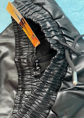 Siyah Deri Kadın Pantolon - Görsel 3