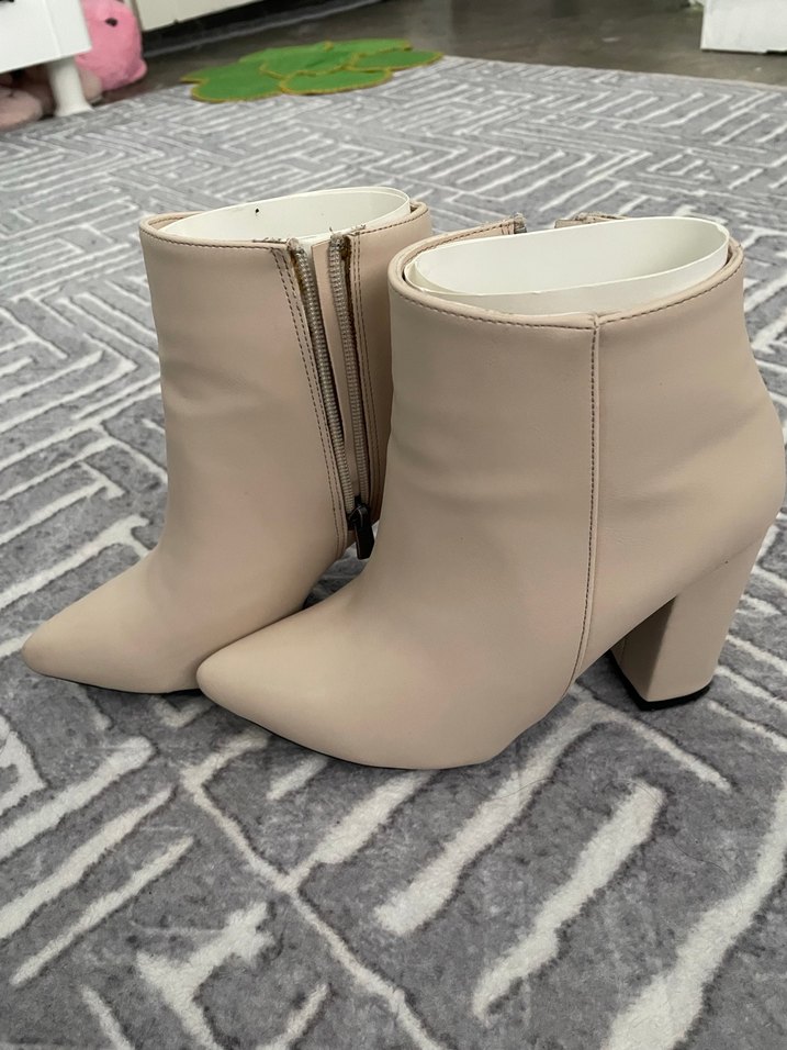 Bej Deri Fermuarlı Kadın Topuklu Bot - Görsel 4