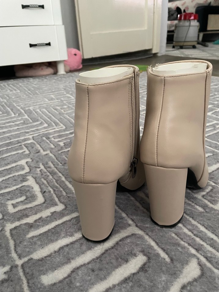 Bej Deri Fermuarlı Kadın Topuklu Bot - Görsel 5