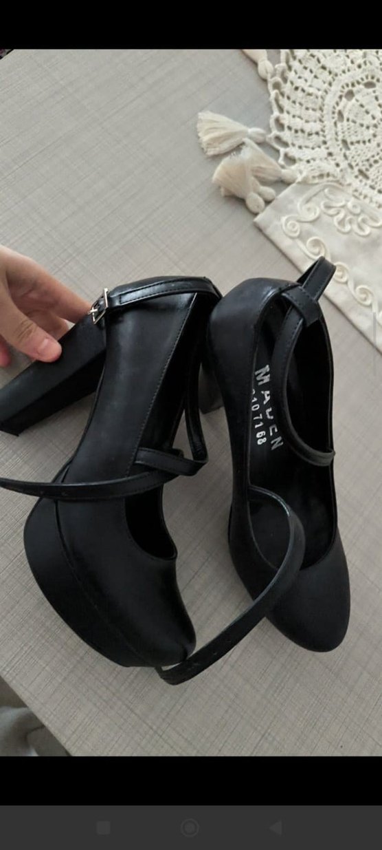 Kadın Siyah Gotik Platform Topuklu Sandalet - Görsel 2