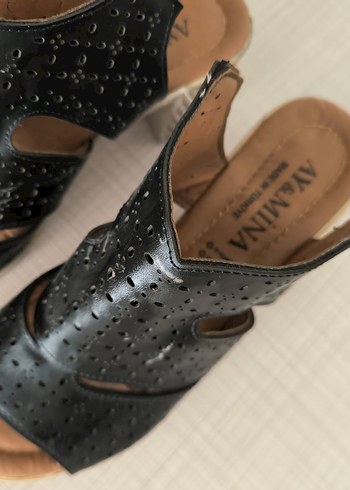 Kahverengi Yılan Desenli Dolgu Topuklu Kadın Sandalet - Görsel 4