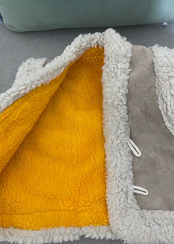 Sarı ve Gri Nakışlı yelek - Görsel 2