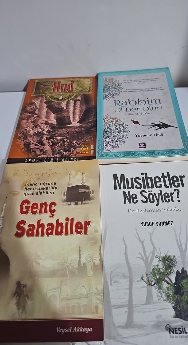 Dört Kitap Seti: Hud, Rabbim Ol Der Olur, Genç - Görsel 2