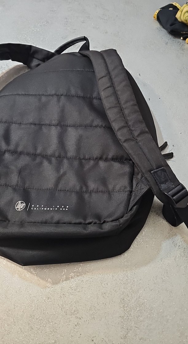 Siyah Kadın Sırt Çantası Fermuarlı - Görsel 4