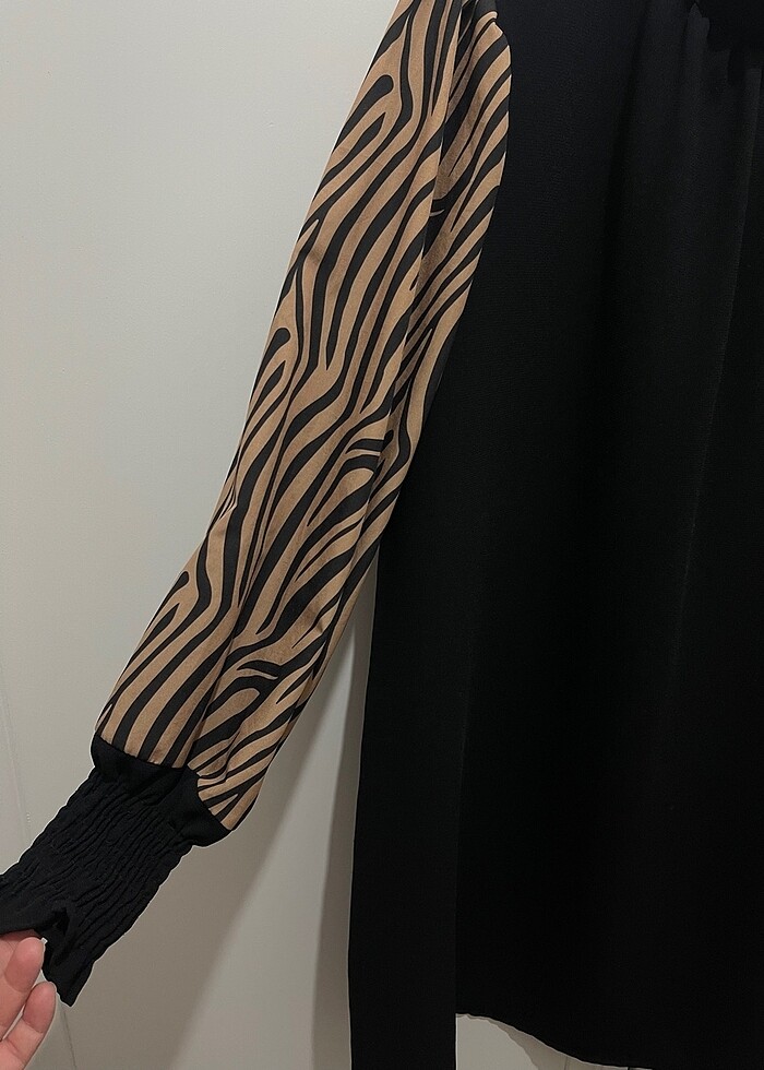 Kolları zebra desen tunik - Görsel 3